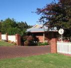 Karri Rose B  B - Tourism Cairns