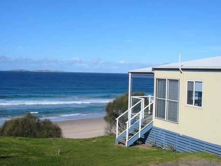 Surfbeach Holiday Park - Tourism Cairns 0