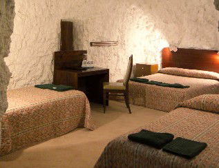 White Cliffs Motel - Tourism Cairns 1