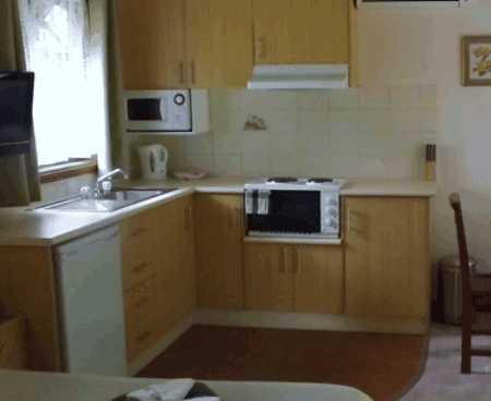 Tumut Log Cabins - Tourism Cairns 0