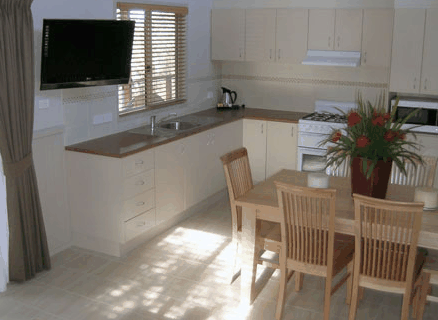 Lakesea Caravan Park - Tourism Cairns