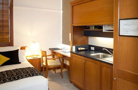 The Inchcolm Hotel - Tourism Cairns 2