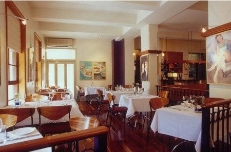 The Inchcolm Hotel - Tourism Cairns 3