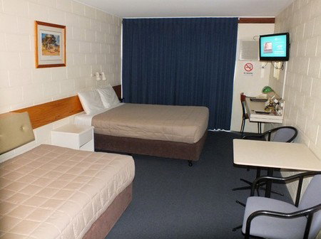 Central Motel - Tourism Cairns 0