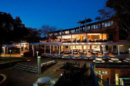Newport Arms Hotel - Tourism Cairns 1