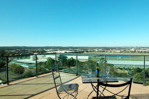 Waldorf Apartment Hotel - Tourism Cairns 1
