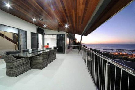 Spectacular Views Airlie Beach - Tourism Cairns 0