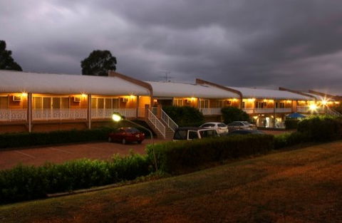 Macarthur Inn - Tourism Cairns 1