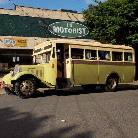Vintage Fun Hire Cars - Tourism Cairns 3