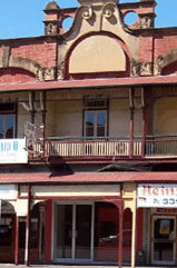 Woolloongabba Art Gallery - Tourism Cairns 2