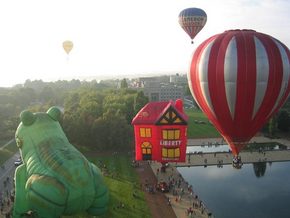 Balloon Safari - Tourism Cairns 2