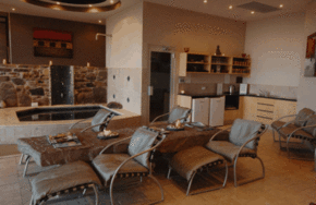 Breathtaker On High Spa Retreat - Tourism Cairns 1