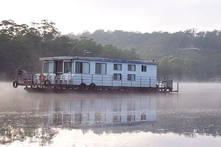 Clyde River Houseboats - Tourism Cairns 1