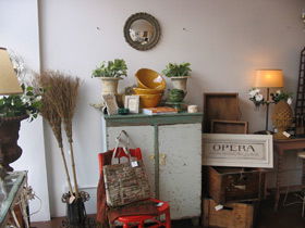 SavvyShopTours - Tourism Cairns 0