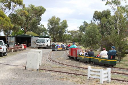 Altona Miniture Railway - Tourism Cairns 3