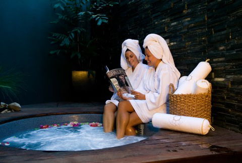 Q1 Spa - Gold Coast - Tourism Cairns 4