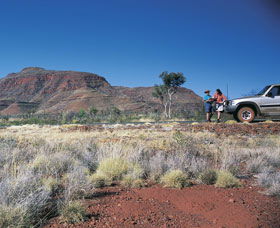 Mount Bruce - Tourism Cairns 0