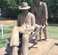 Russian Jack Memorial - Tourism Cairns