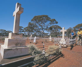 Coolgardie Cemetery - Tourism Cairns 0