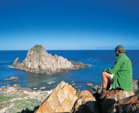Sugarloaf Rock - Tourism Cairns 0