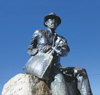 Paddy Hannans Statue - Tourism Cairns