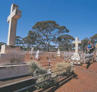Old Pioneer Cemetery Coolgardie - Tourism Cairns