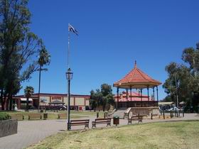 Gladstone Square - Tourism Cairns 0