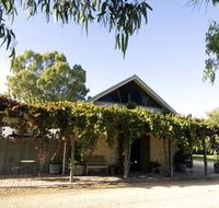 Lake Breeze Wines - Tourism Cairns