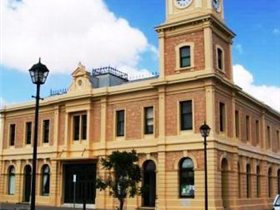 Discovering Historic Moonta Town Drive - Tourism Cairns 0