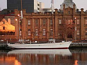 May Queen - Tourism Cairns 0