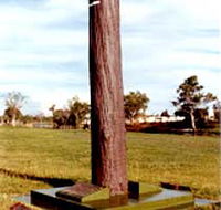 The Flood Memorial or The Stump - Tourism Cairns