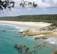 Main Beach North Stradbroke Island - Tourism Cairns