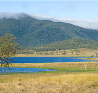Lake Elphinstone - Tourism Cairns
