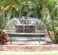 Bauer and Wiles Memorial Fountain - Tourism Cairns