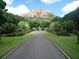 Queens Gardens - Tourism Cairns 0
