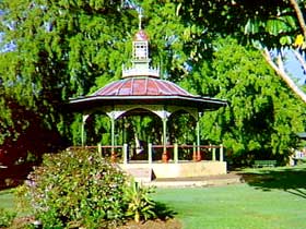 Queens Park In Maryborough - Tourism Cairns 0