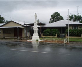 Finch Hatton War Memorial - Tourism Cairns 0