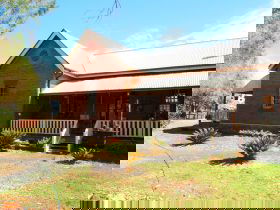 Thargomindah Visitor Information Centre - Tourism Cairns 0