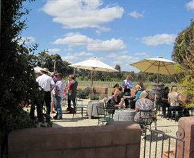 Flynns Wines & Heathcotean Bistro - Tourism Cairns 0