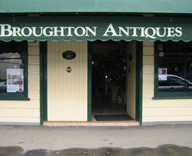 Broughton Antiques - Tourism Cairns 0