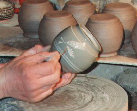 Nulladolla Pottery Group - Tourism Cairns 0
