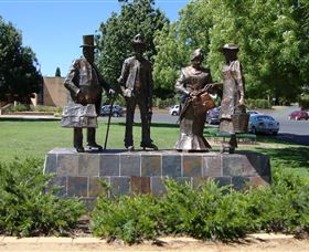 Dad, Dave, Mum And Mabel - Tourism Cairns 2