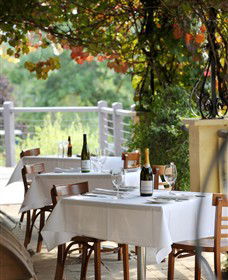 Kellybrook Winery, Kelly Brothers Cider & Riders Brew Co. - Tourism Cairns 3