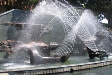 Newcastle Art Gallery - Tourism Cairns 0
