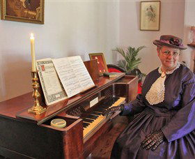 Hambledon Cottage House Museum - Tourism Cairns 8