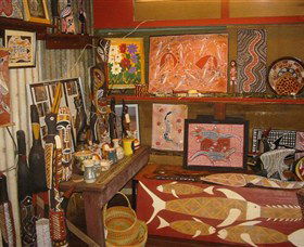 Didgeridoo Hut And Art Gallery - Tourism Cairns 3