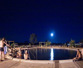 Lightning Ridge Bore Baths - Tourism Cairns 1