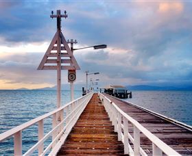 Picnic Bay - Tourism Cairns 0