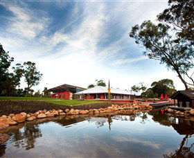 Savannah Visitor Plaza, Taronga Western Plains Zoo Dubbo - Tourism Cairns 2
