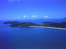 Whitehaven Beach - Tourism Cairns 3